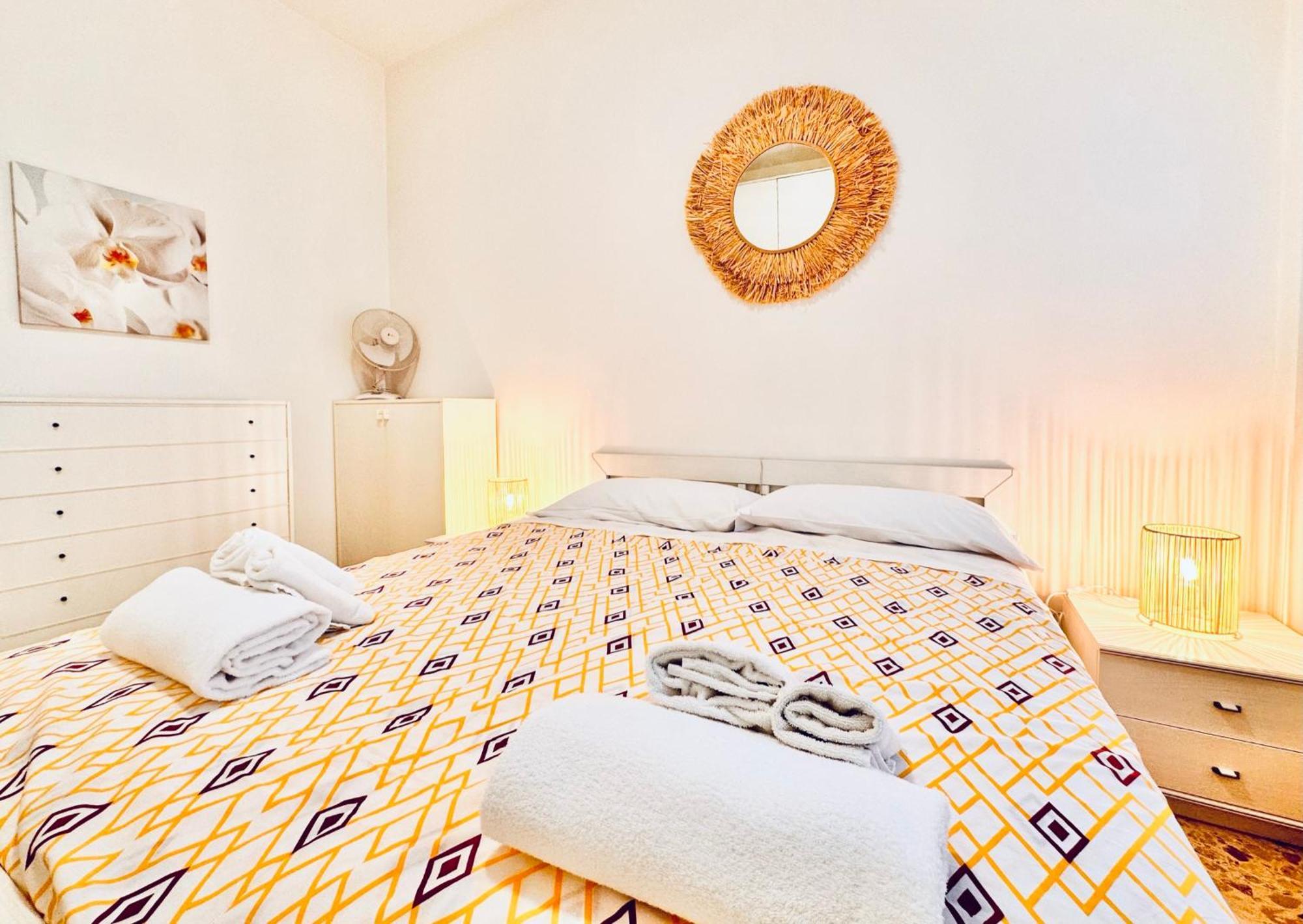 Ferienwohnung Hostdomus - Cozy Corner Near The Sea Finale Ligure Exterior foto